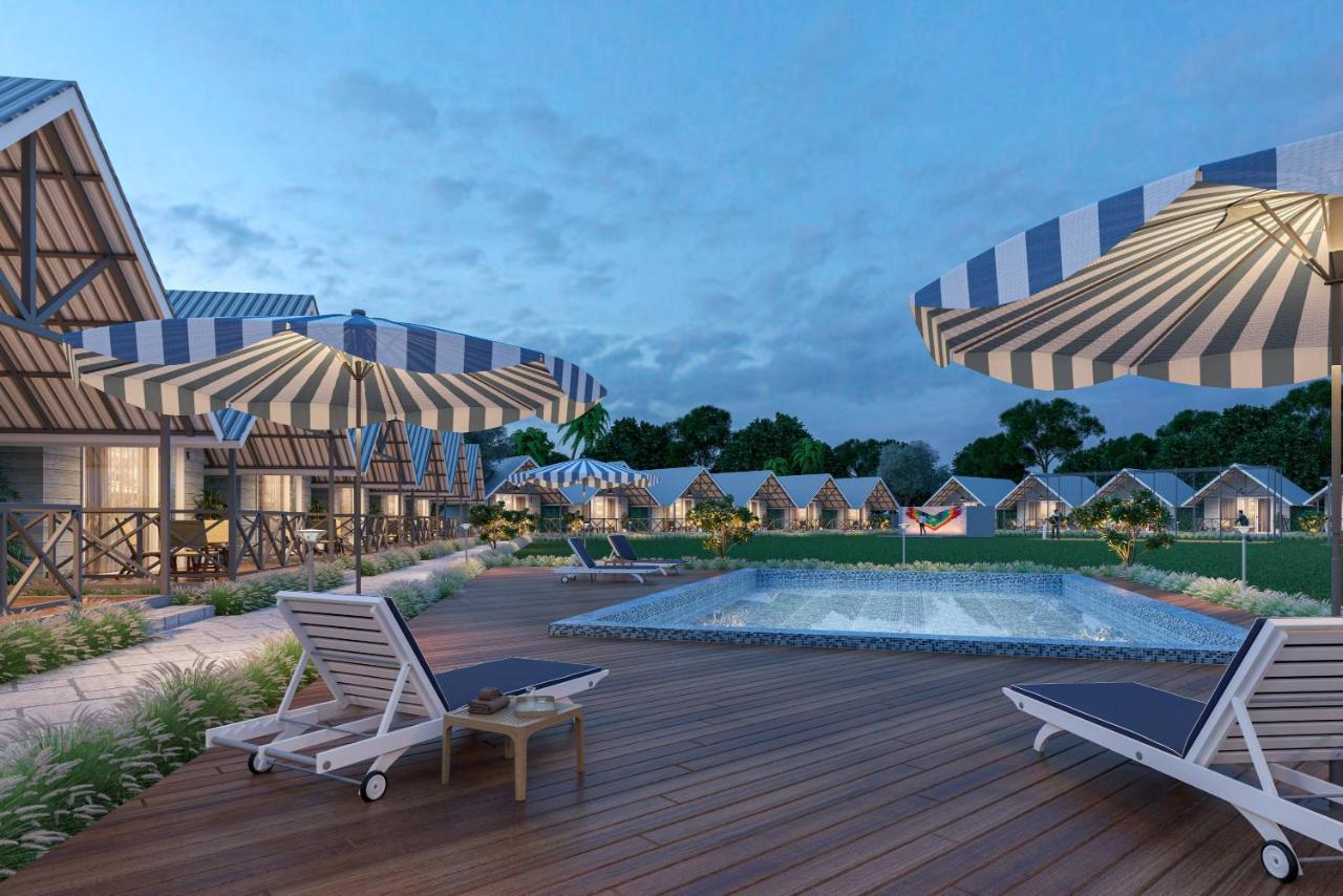Praveg Beach Resort Daman, Jampore Beach Exterior photo